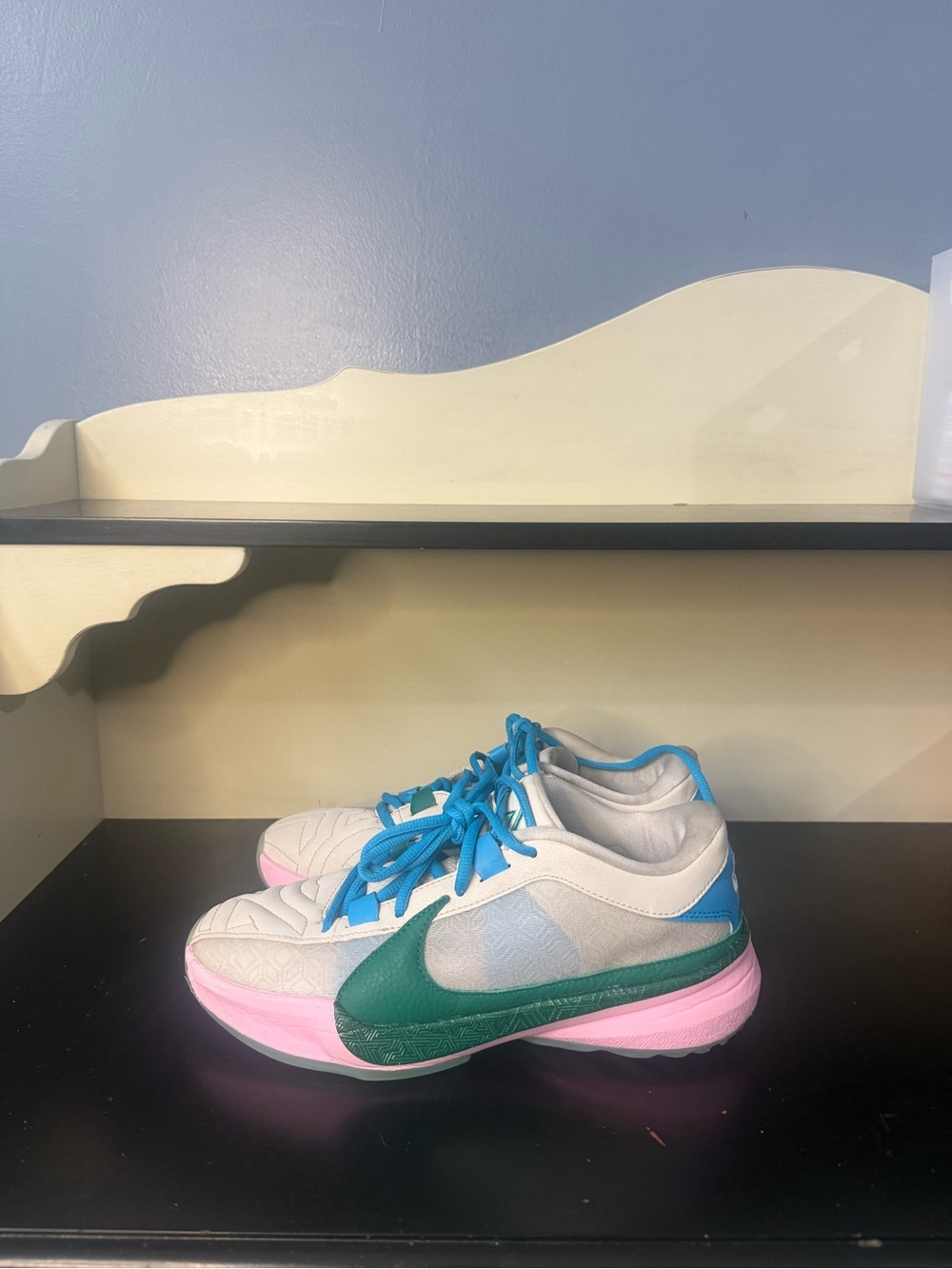 Nike  men’s Low-Top Sneakers in White, Teal, Pink & Blue